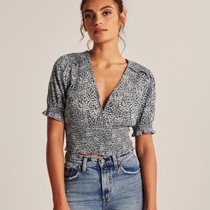 Abercrombie blouse navy blue floral XS ruffle